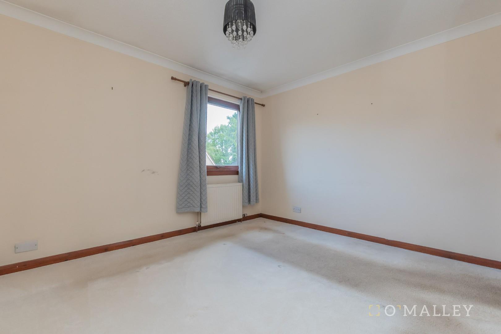 16. Bedroom 2 3.jpg